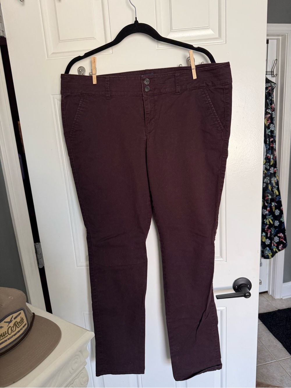 Women's American Eagles Skinny in Deep Plum